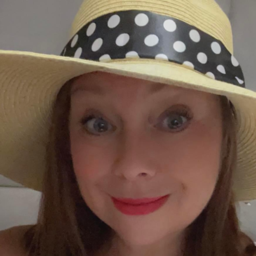 Meet your Posher, Nina